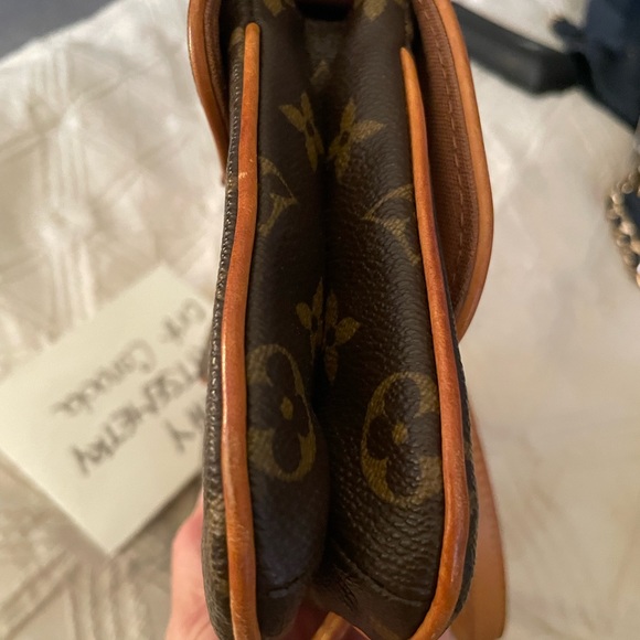 $1600 vintage Louis Vuitton Marelle bag. - Picture 7 of 10